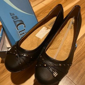 Cliffs by White Mountain, Flats, Size 10m - New In Box.